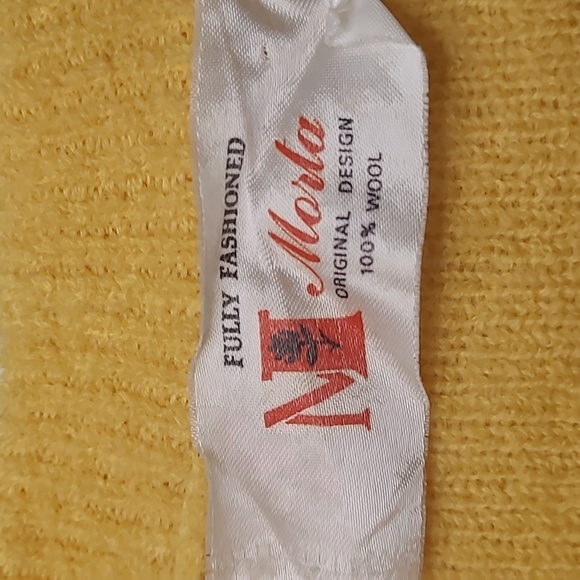 Morla Women Vintage sweater Size Small - Picture 2 of 6